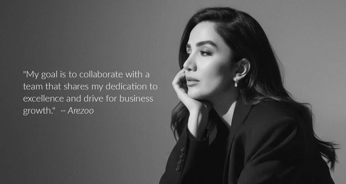 Black and white image of Arezoo with quote overlayed